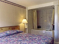 King bed room photo