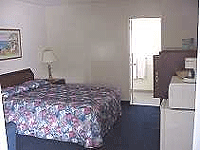 Standard queen room photo
