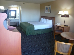 Deluxe King w/ Hot Breakfast room photo