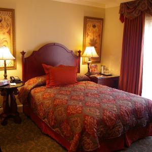 Queen Petite room photo