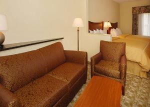 Two Queen Bed Suite with Sofabed room photo