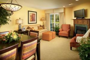 Two Bedroom/Two Bath w/Full Kitchen room photo
