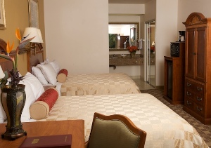 Non-Refundable Deluxe Double Queen room photo
