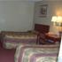 Standard Queens room photo