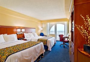 2 Queen Guest Room - Oceanfront Balcony room photo